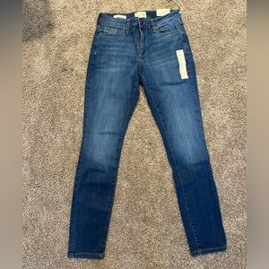 NWT Universal Thread mid rise skinny jeans